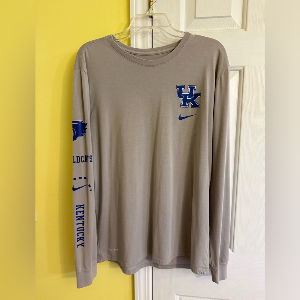 Nike Dri-FIT Tee in Light Gray with White Logo